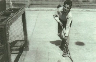 Fotos realitzades als inicis dels anys 50 a la pista del Centre Catequístic Parroquial